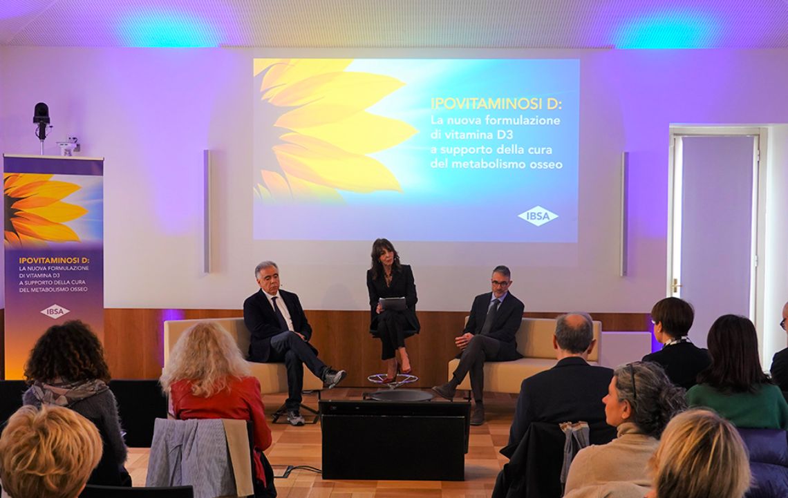 Press conference at Palazzo dei Giureconsulti, Milan