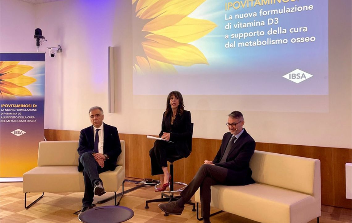 Press conference at Palazzo dei Giureconsulti, Milan