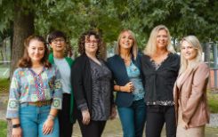 Da sinistra verso destra: Alberica Mandelli, Kathia Gariboldi, Maria Chiara Belardo, Cristina Cazzaniga, Corinna Bergomi, Annalisa Corsini