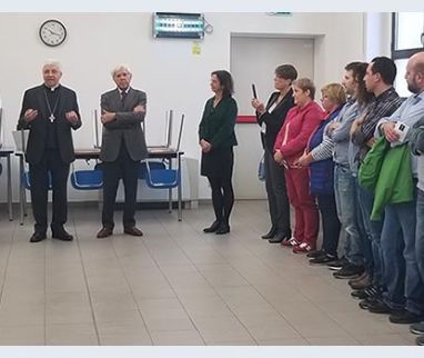 Tra lavoro e innovazione la visita di Mons. Malvestiti allo stabilimento IBSA di Lodi