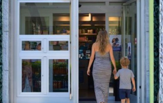 Il nemico invisibile delle donne: la carenza di ferro e l'impegno di IBSA con Almafarmacie per la prevenzione 